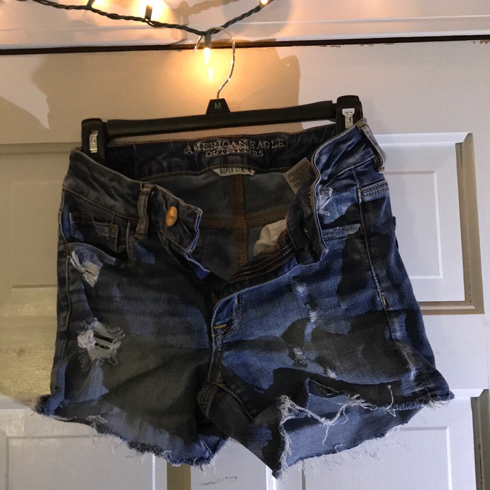 American Eagle “super stretch” denim shorts